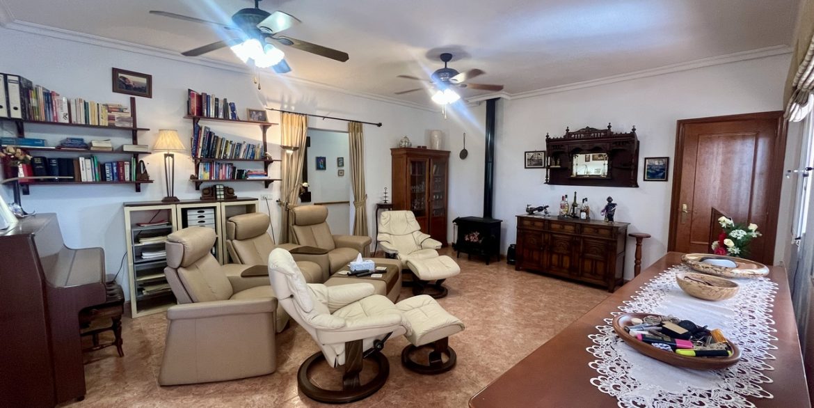 157982-villa-for-sale-in-orihuela-30559325-large