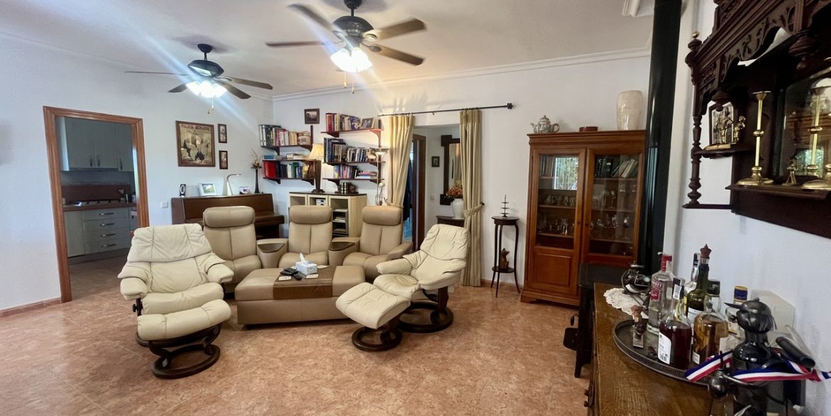 157982-villa-for-sale-in-orihuela-30559327-large