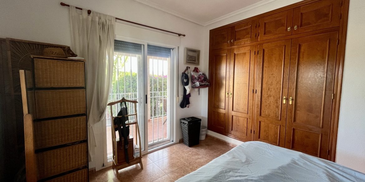 157982-villa-for-sale-in-orihuela-30559333-large