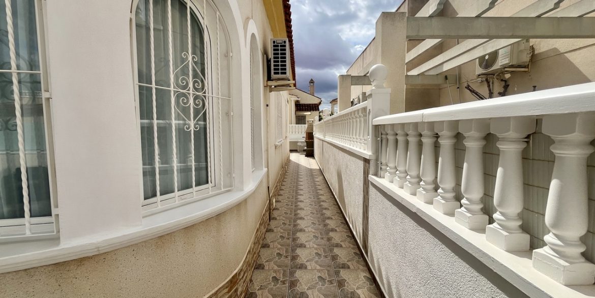 157983-villa-for-sale-in-algorfa-30559377-large