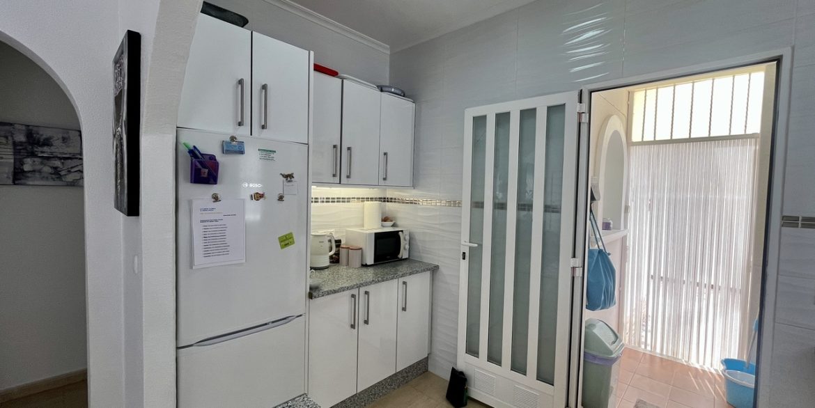 157983-villa-for-sale-in-algorfa-30559396-large