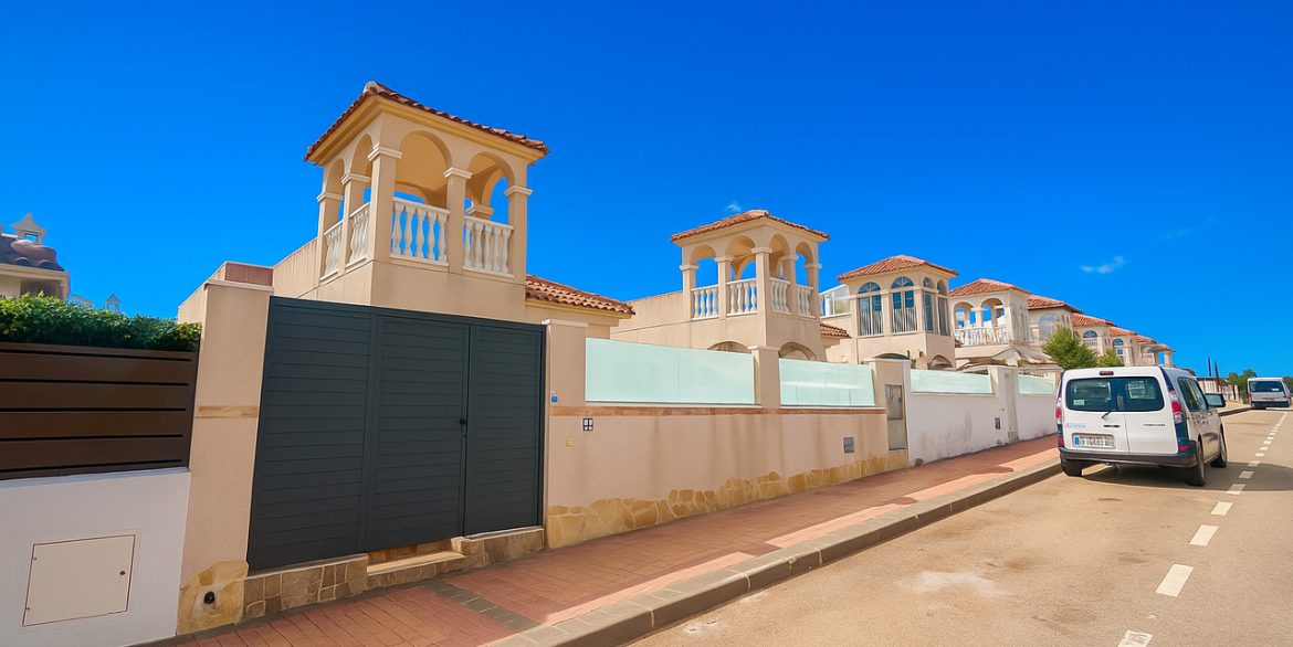 157983-villa-for-sale-in-algorfa-30559401-large
