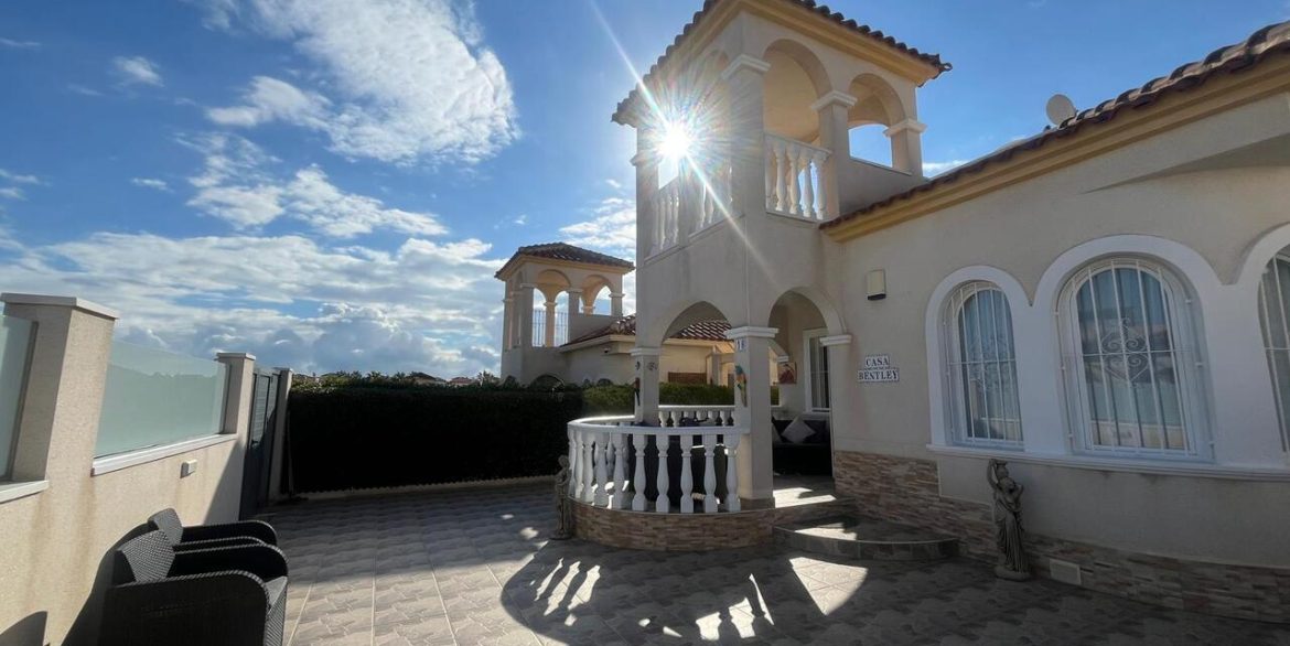 157983-villa-for-sale-in-algorfa-30584149-large