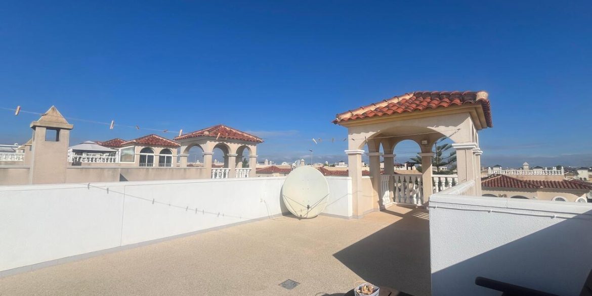 157983-villa-for-sale-in-algorfa-30584153-large