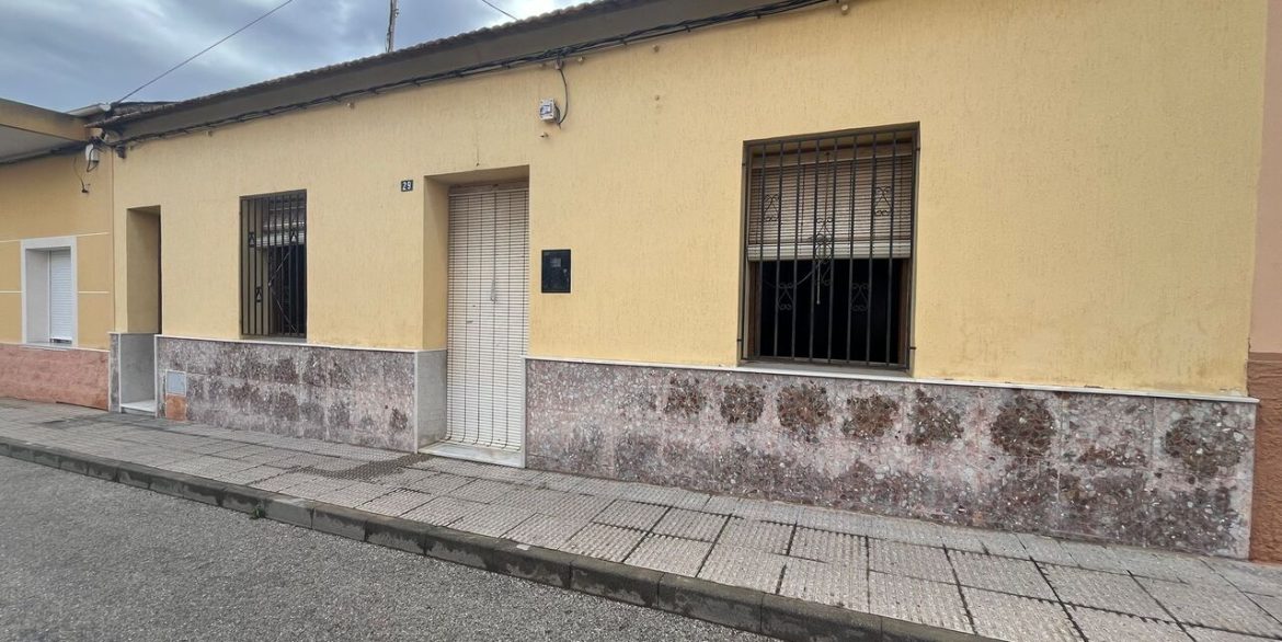158051-townhouse-for-sale-in-benejuzar-30584159-large