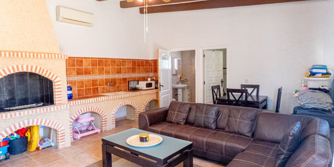 7667_countryside_villa_with_stables_240624144730_p1190623
