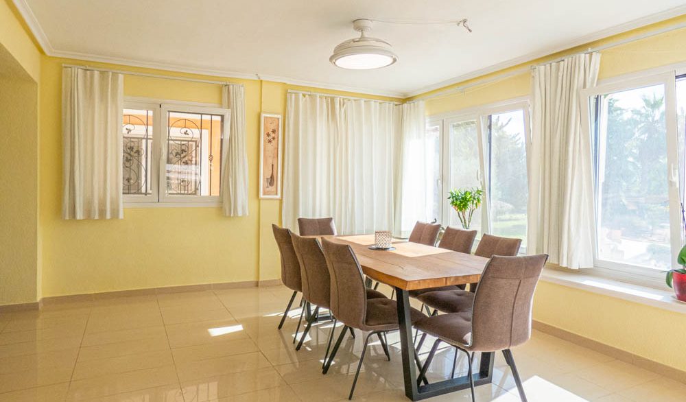 8093_stunning_reformed_countryside_villa_051024103400_p1210343