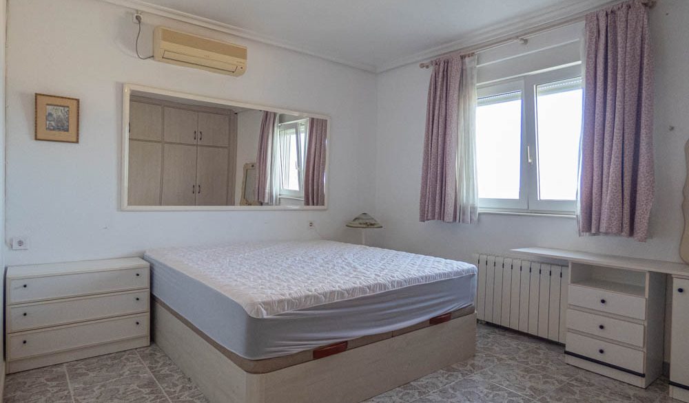 8093_stunning_reformed_countryside_villa_051024105333_p1210250