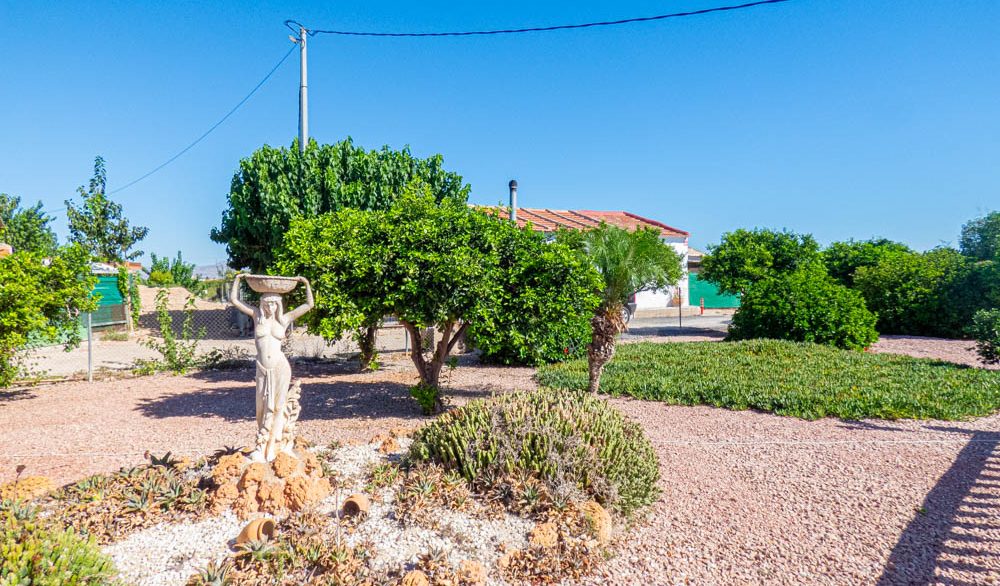 8361_stunning_villa_in_rafal_051224124549_p1200882