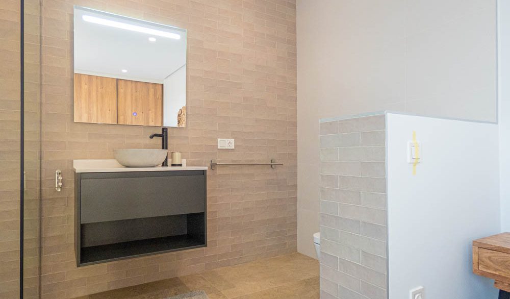 9942_amazing_modern_villa_for_sale_280225112454_bed_4c