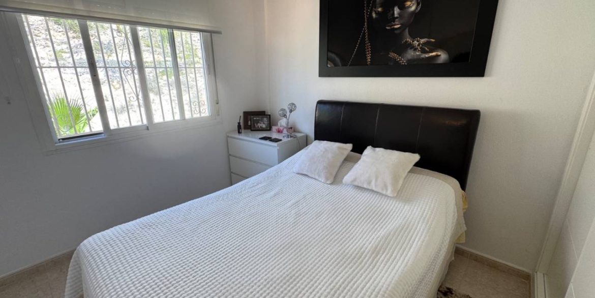 Bed2