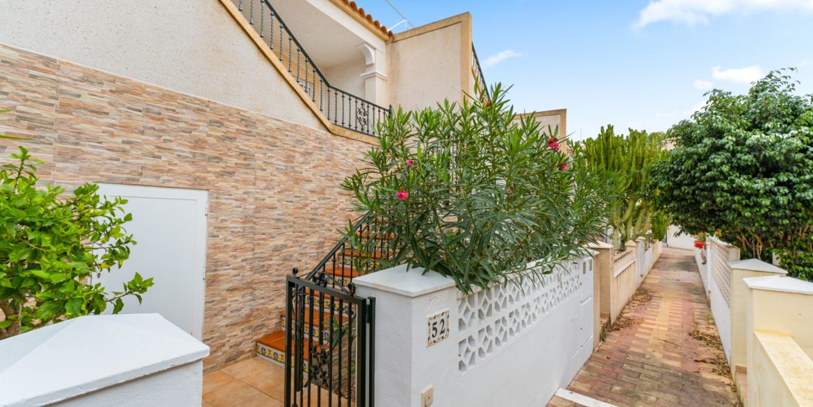 o_1j7m9ji9m1rk3daa101lh1te8r3l