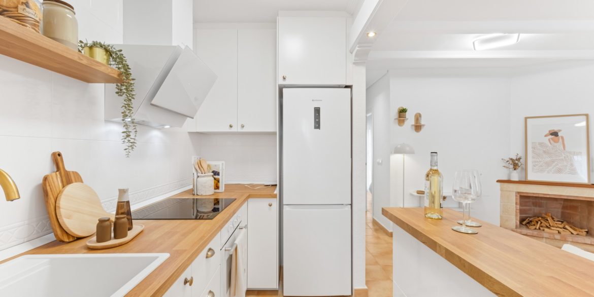 o_1j7m9ji9moidh8aije14kf16gj3g