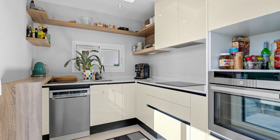 o_1j80l3sepqu319f51okhb3b1mgd30