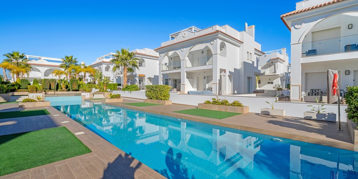 o_1j80l3seqjqq914708qignq3q