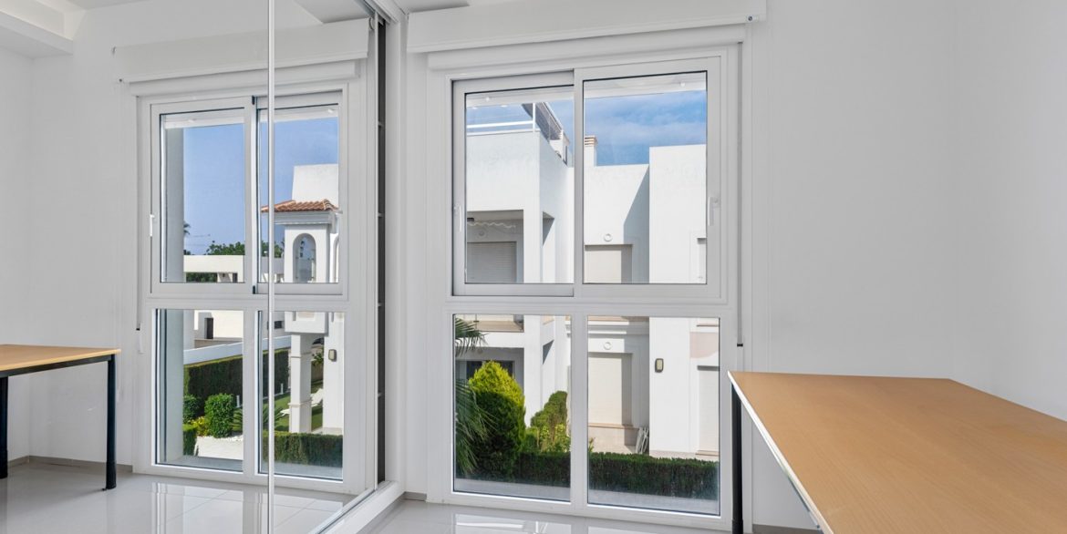 o_1j82vk3n51cf06dt1mfdngfpll2p