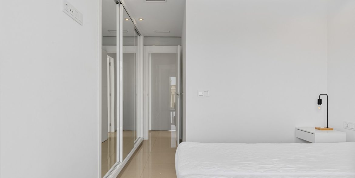 o_1j82vk3n51os417fmecpgvun832s