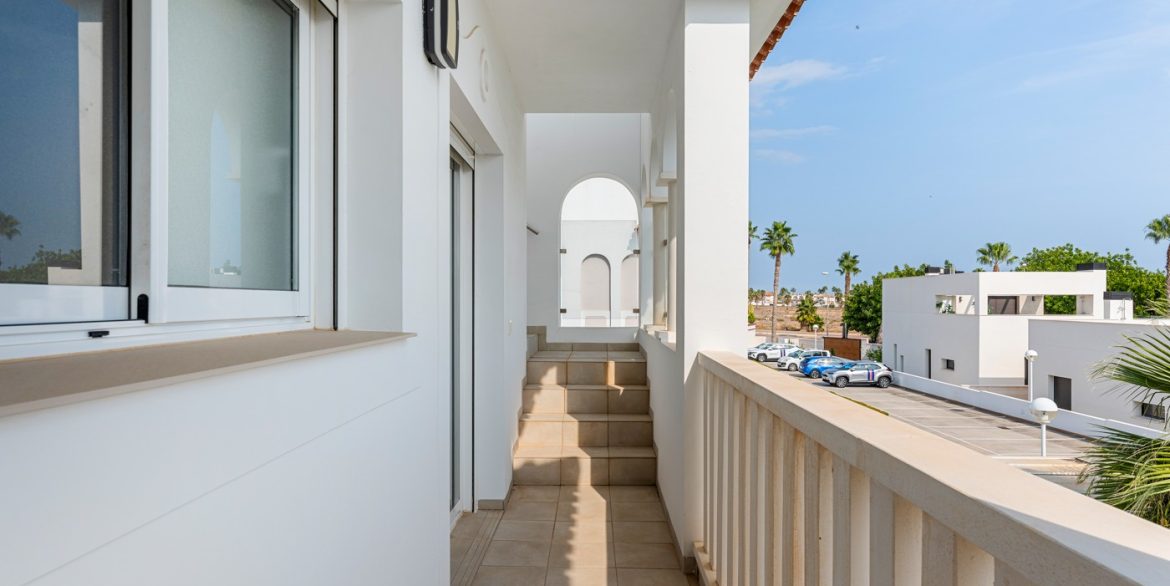 o_1j82vk3n51tn99l1qv5eur1p9f39