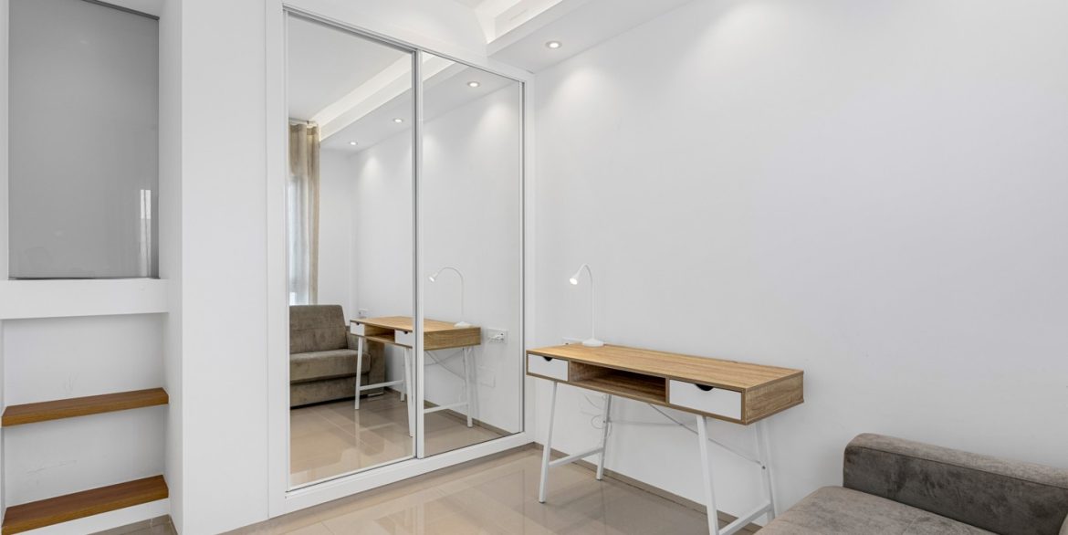 o_1j82vk3n51u21jqr1it413hegms2n