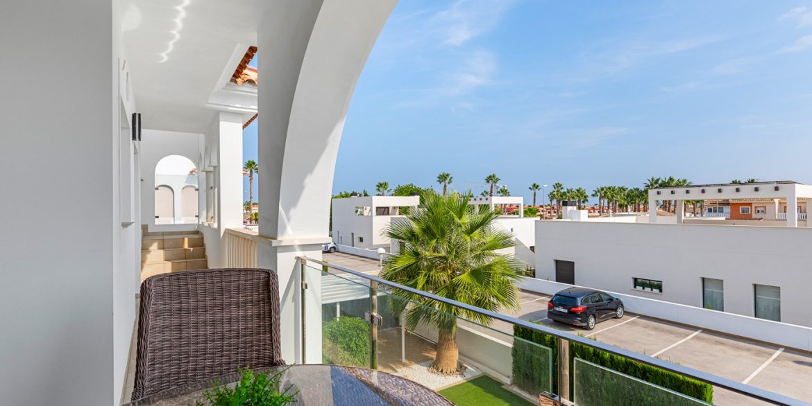 o_1j82vk3n56p01qqlbv7g1m1lpc38