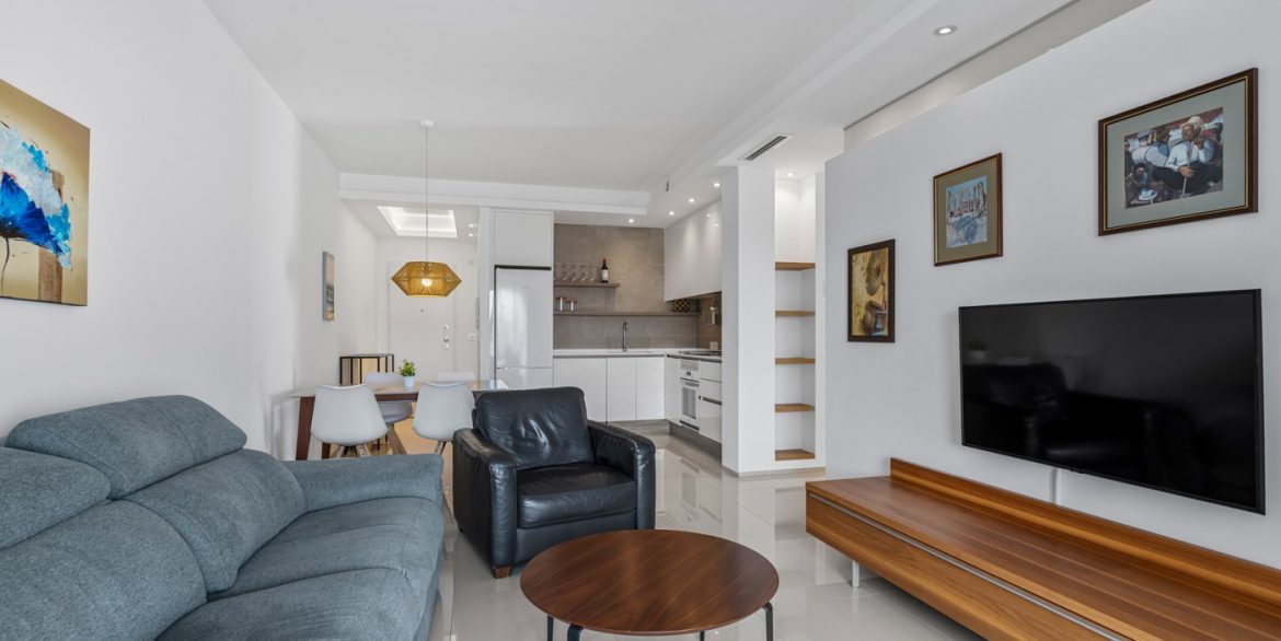 o_1j82vk3n5f14ca717g516nk1at635