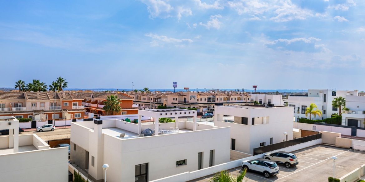 o_1j82vk3n61sfkunbr5u77ti8u3h