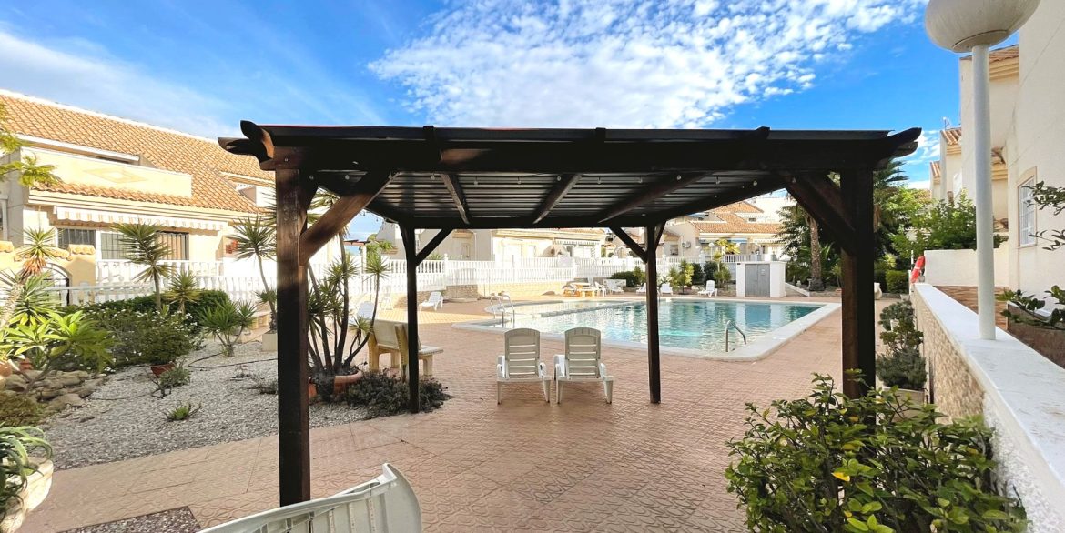 o_1j836q95414pu1l4dijr1lvo1mni2b