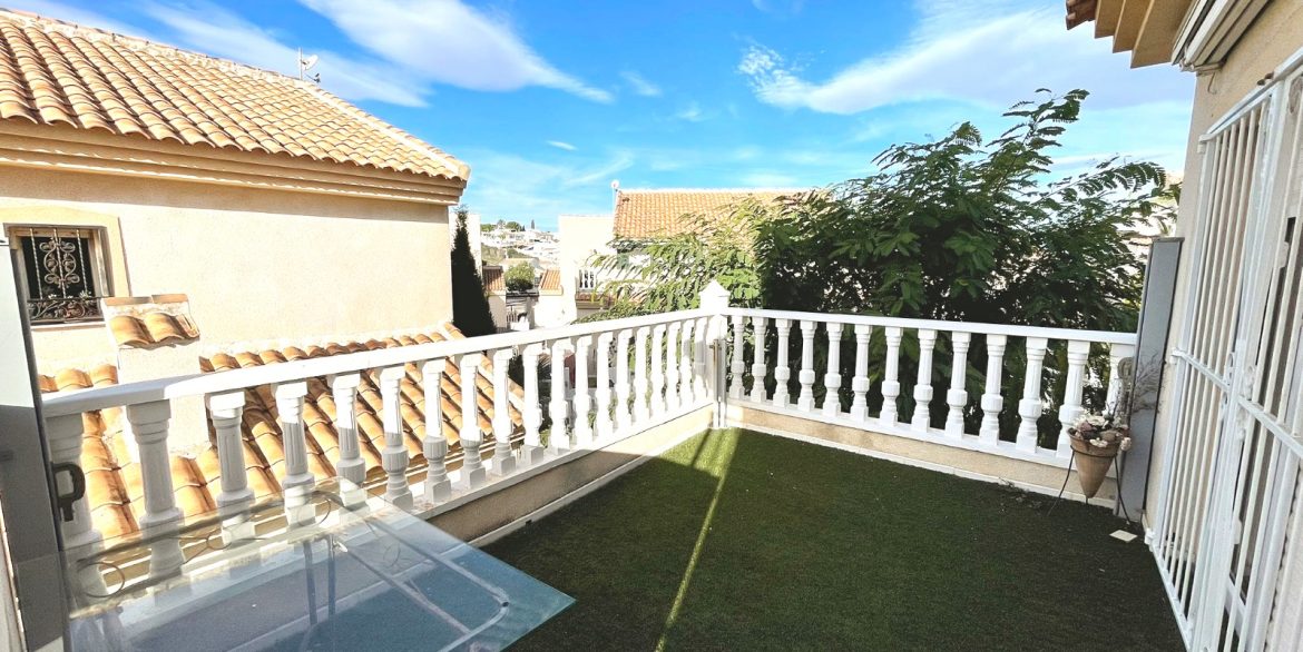 o_1j836q9541rf11kk413247q41hcl32