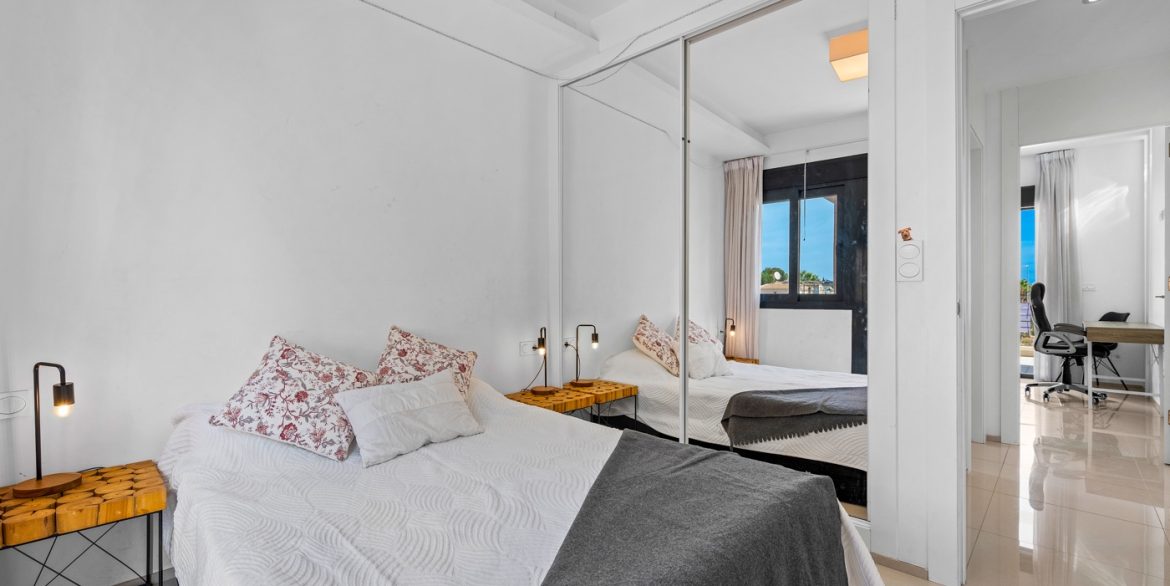 o_1j85ktktpt8ev0aurfmju4r63t