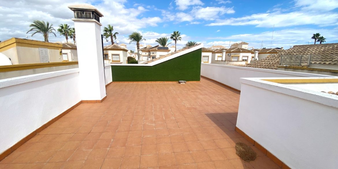 o_1j8l9tdrm19fmqfp1kr1de01eeo2i