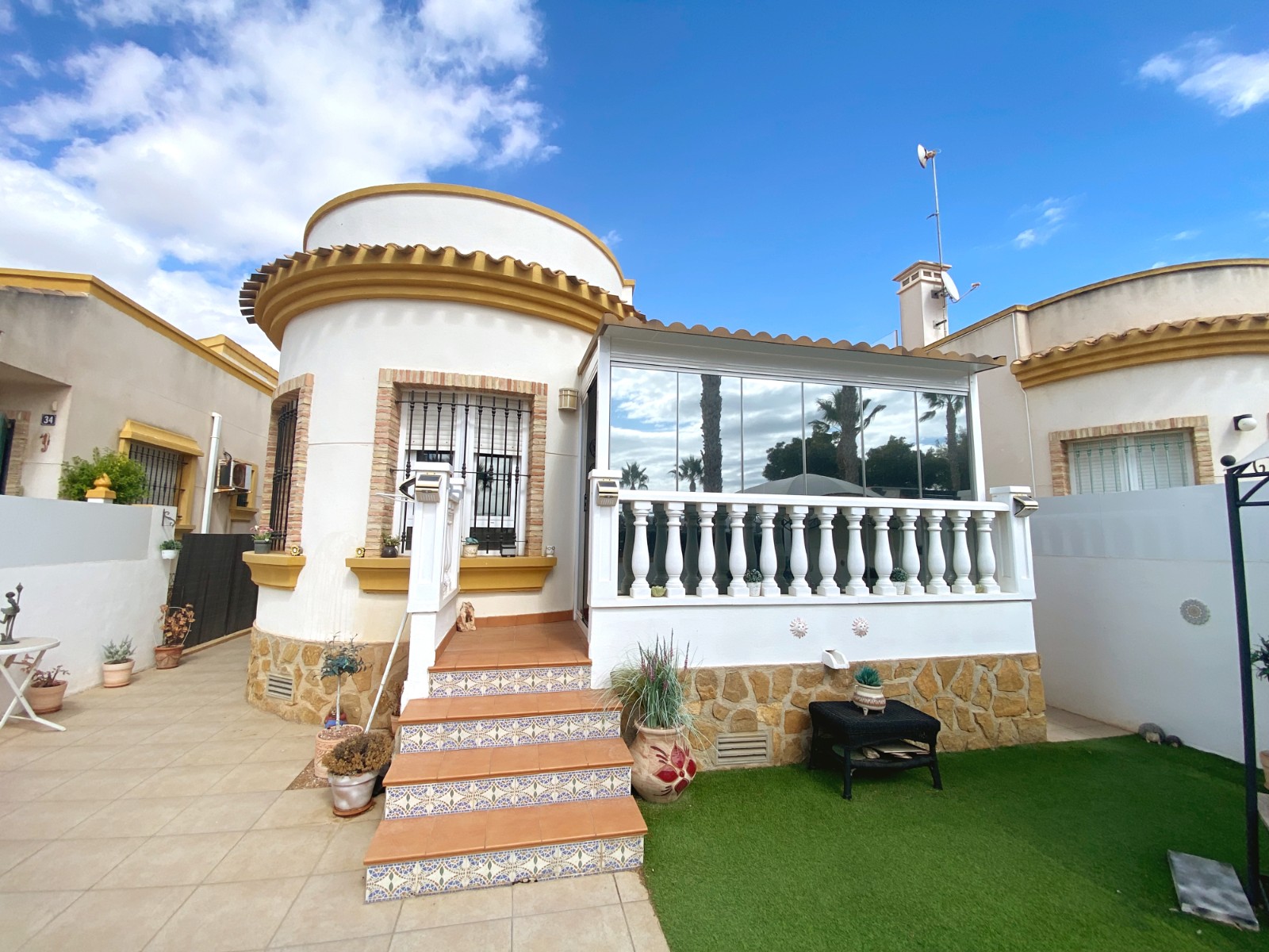 2 Bed, 1 Bath, Detached Villa in Guardamar del Segura
