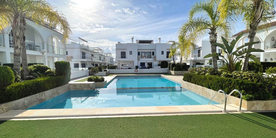 o_1j8nuptrs18q719e7qrf6v25ps34