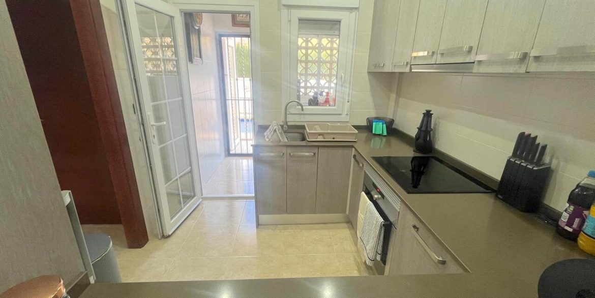 158366-villa-for-sale-in-algorfa-30692171-large