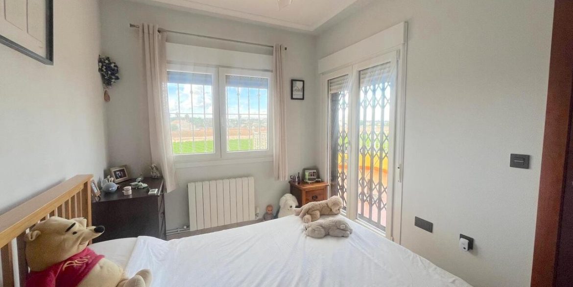 158366-villa-for-sale-in-algorfa-30692176-large