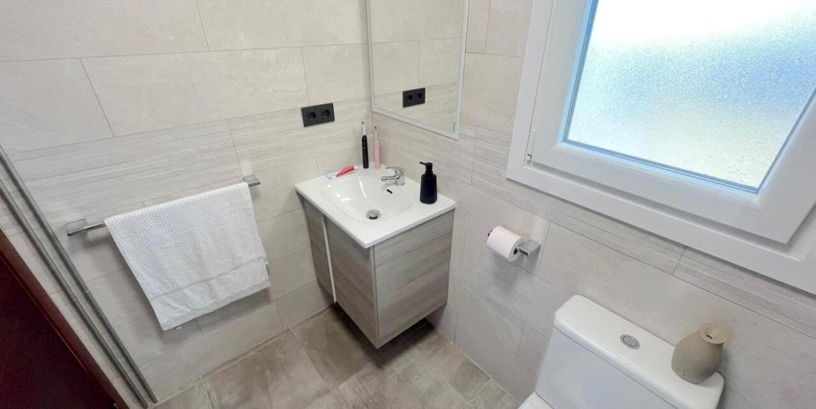 158366-villa-for-sale-in-algorfa-30692185-large