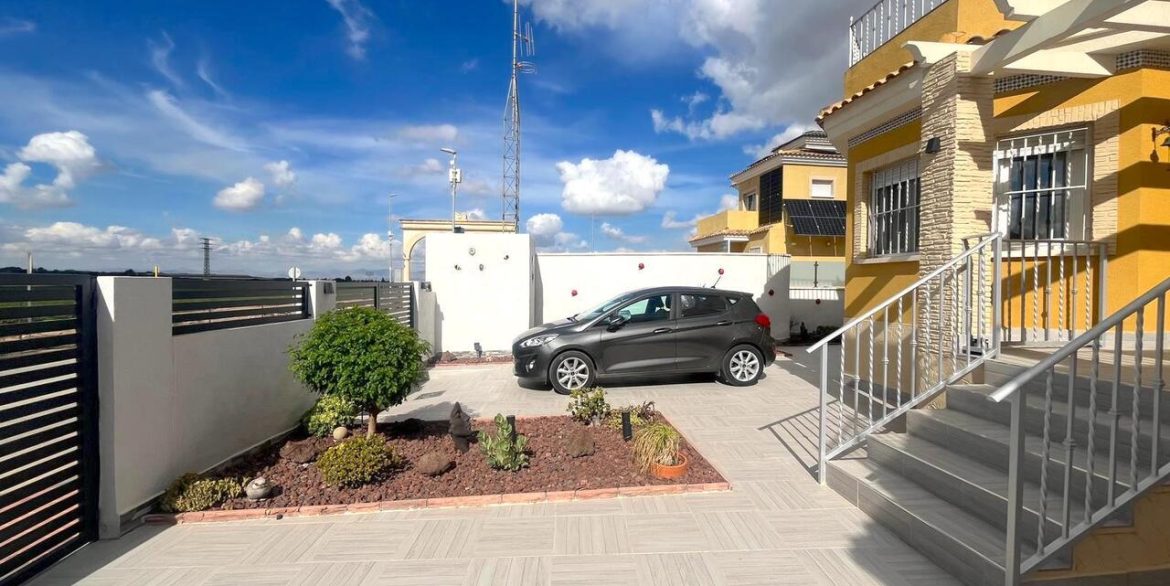 158366-villa-for-sale-in-algorfa-30692206-large