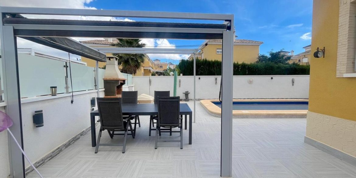 158366-villa-for-sale-in-algorfa-30692211-large