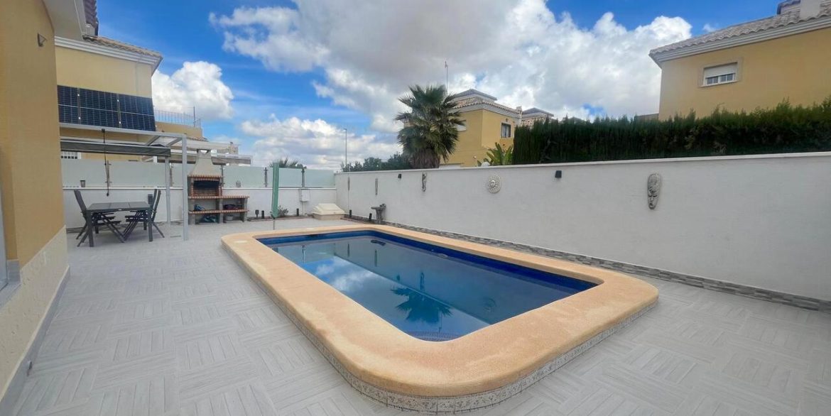 158366-villa-for-sale-in-algorfa-30692219-large