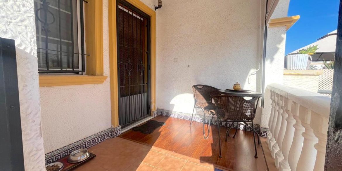 158389-townhouse-for-sale-in-torrevieja-30696192-large