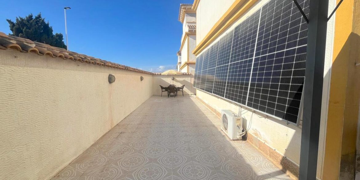 158389-townhouse-for-sale-in-torrevieja-30696198-large