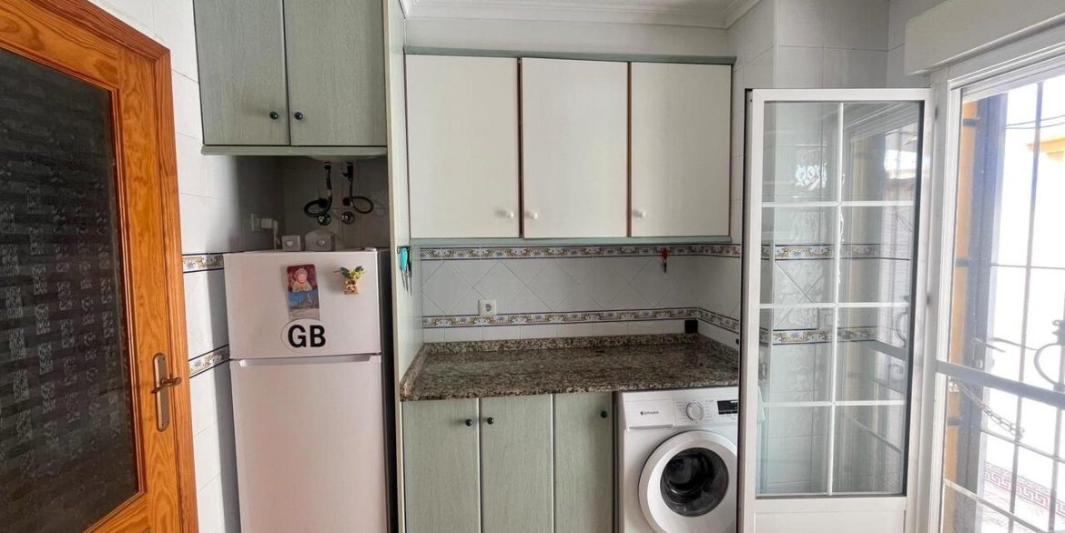 158389-townhouse-for-sale-in-torrevieja-30696206-large