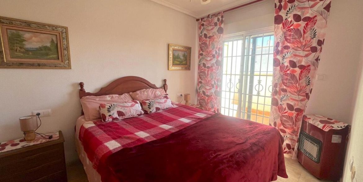 158389-townhouse-for-sale-in-torrevieja-30696216-large