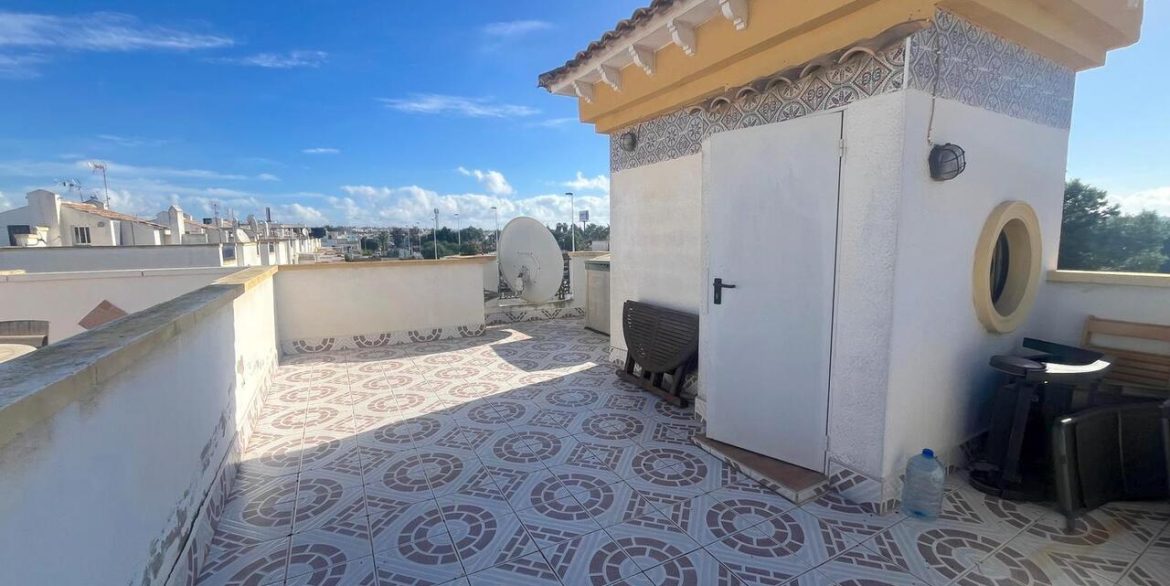 158389-townhouse-for-sale-in-torrevieja-30696223-large