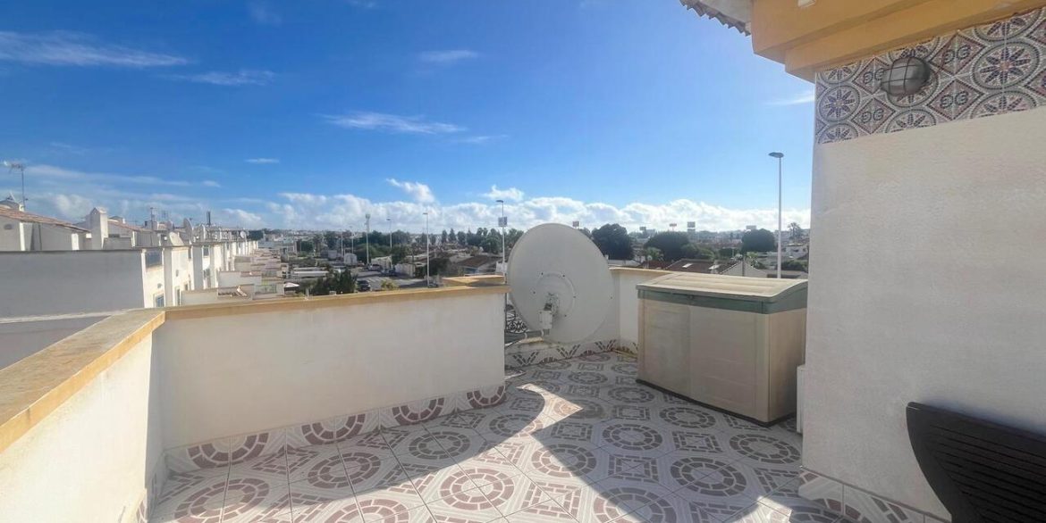 158389-townhouse-for-sale-in-torrevieja-30696225-large