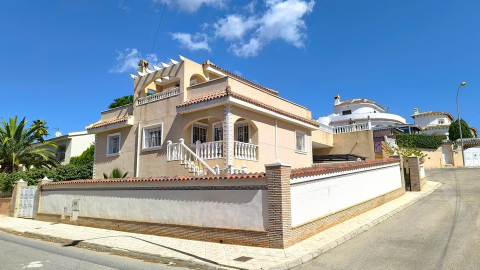 7 Bed, 7 Bath Villa with Pool & Guest Accommodation in Ciudad Quesada