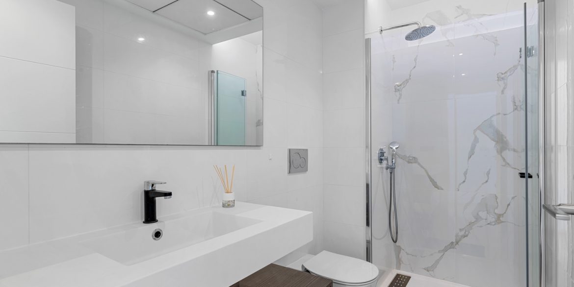 d6904b1d3501676904b1d350169