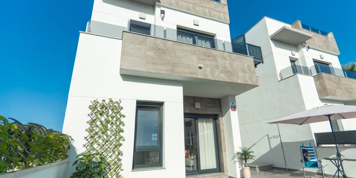 o_1j7jlmvh71211mb41fp613on1ovh3n