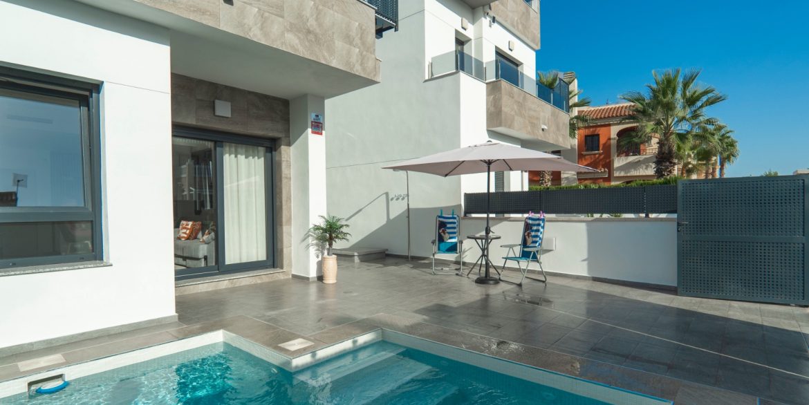 o_1j7jlmvh71b0j10qb1q0nlms1fma3m