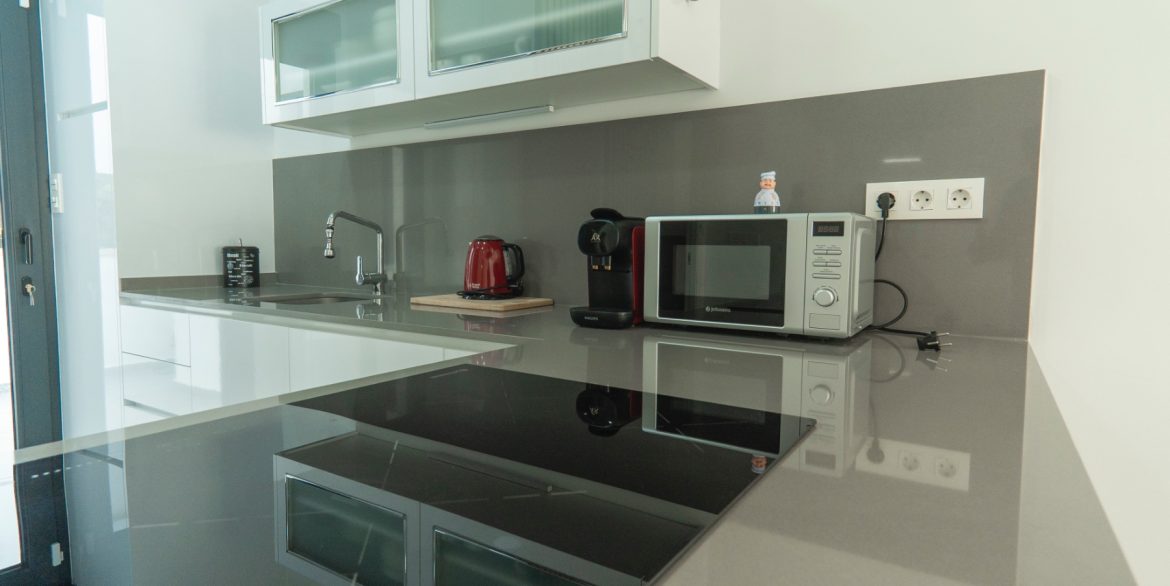 o_1j7jlmvh71n6n1d6v17ufc3816g748