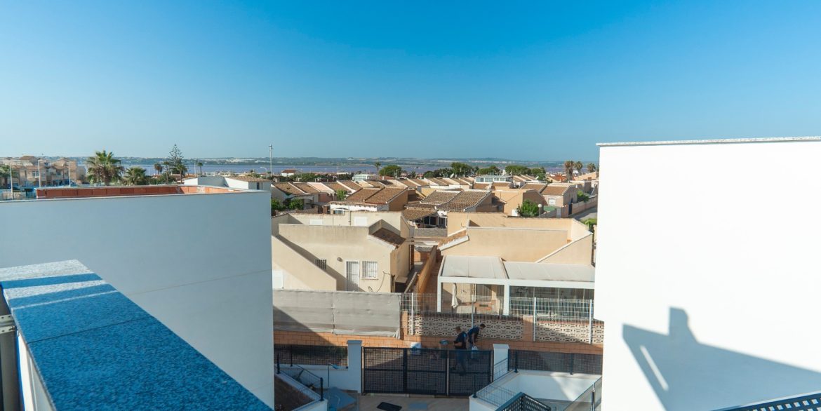 o_1j7jlmvh7rsm1gvjp8jo0fbcl4m